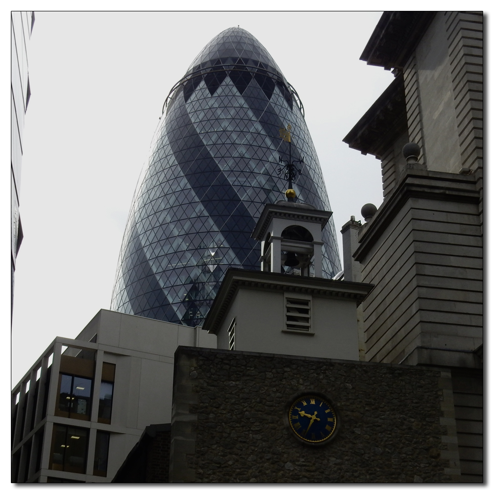 London Bridge to Shoreditch, 30 St Mary Axe (The Gherkin)