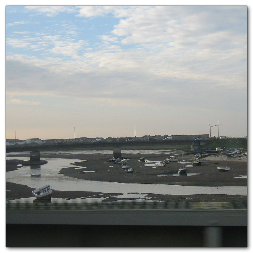 London & Shoreditch, Tide out in shoreham