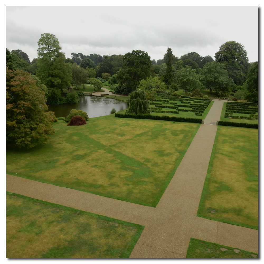 Wakehurst in the rain, 