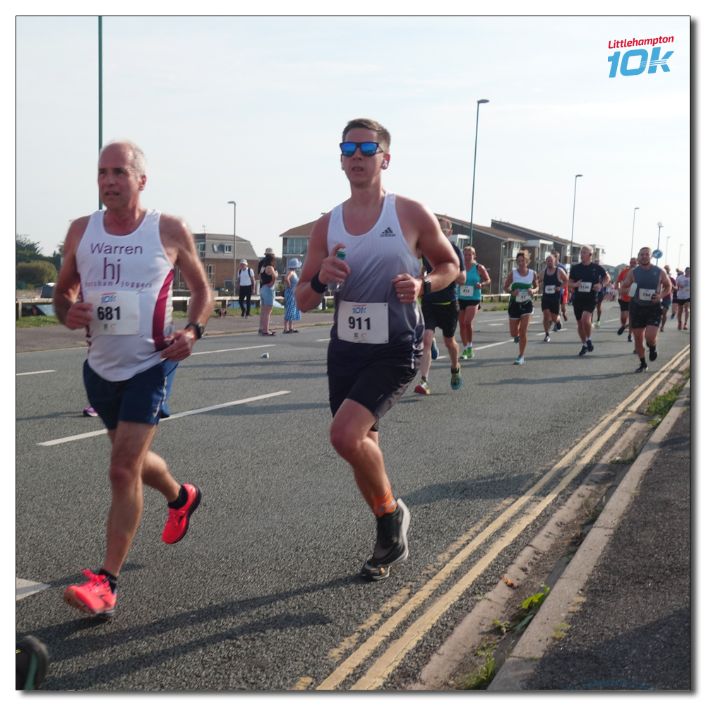 Littlehampton 10k, Warren Marks (681) & Matt Cooper (911)