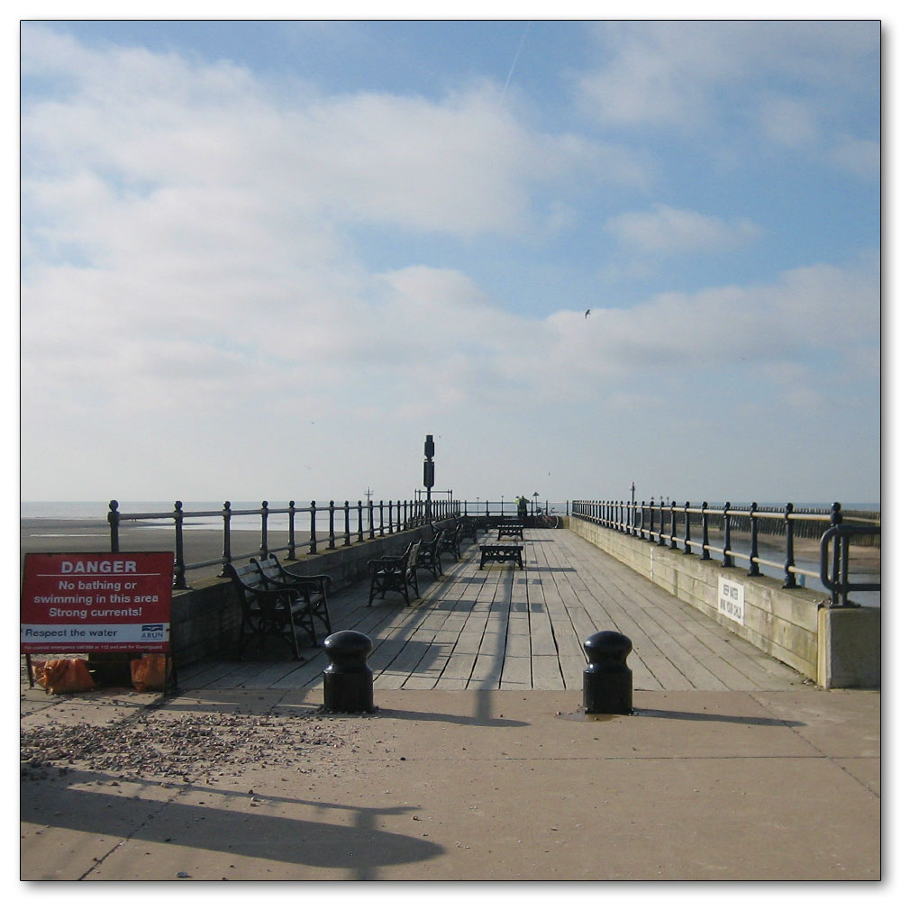 Littlehampton Parkrun<br>No 135, Littlehampton Pier/warm up track