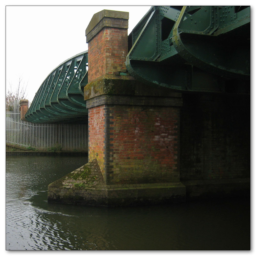 Christchurch, Dorset, Rail crossing, River Stour, Christchurch