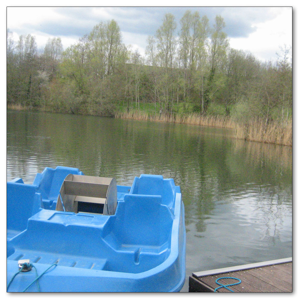 Southwater Country Park, Pedalos (2 - 4 people) from 20 for 25 minutes