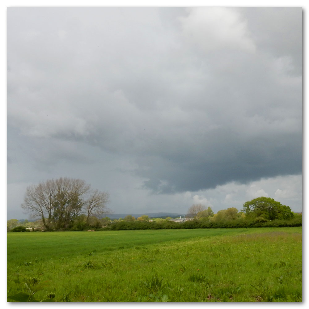 Walk to Fishbourne Channel, Looks like rain