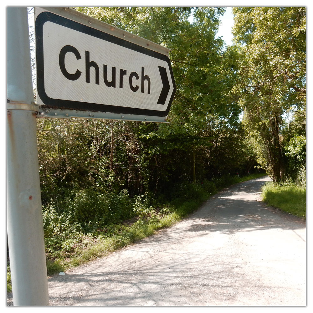 Walk to St Peter & St Marys Chruch, Lane to the church