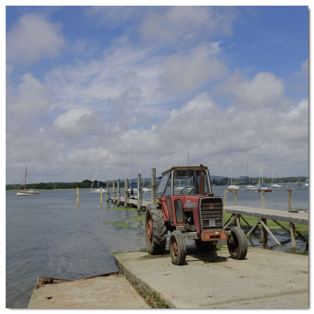 Jog along the Fishbourne Channel, Dell Quay Marine