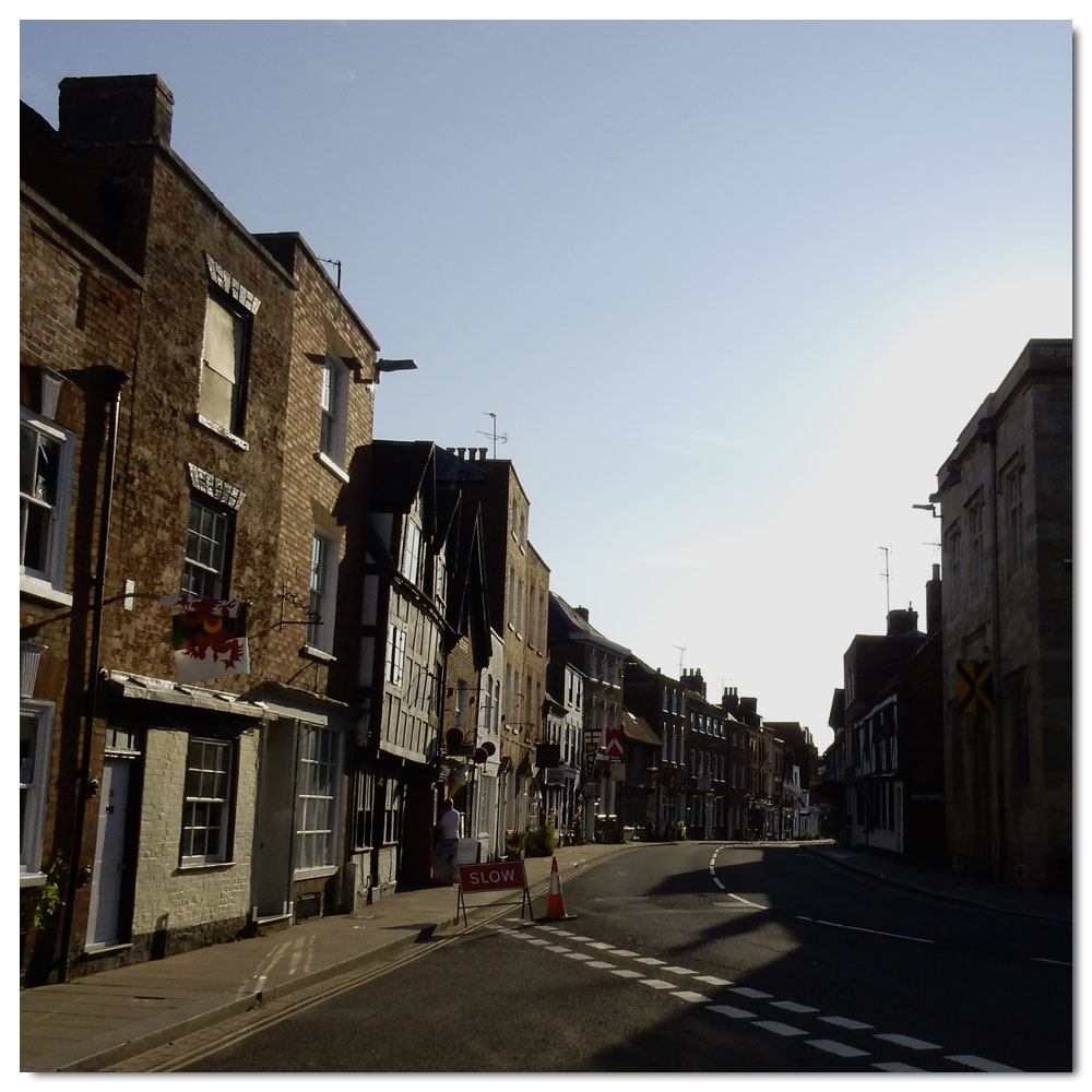 Morning walk in Tewkesbury, 