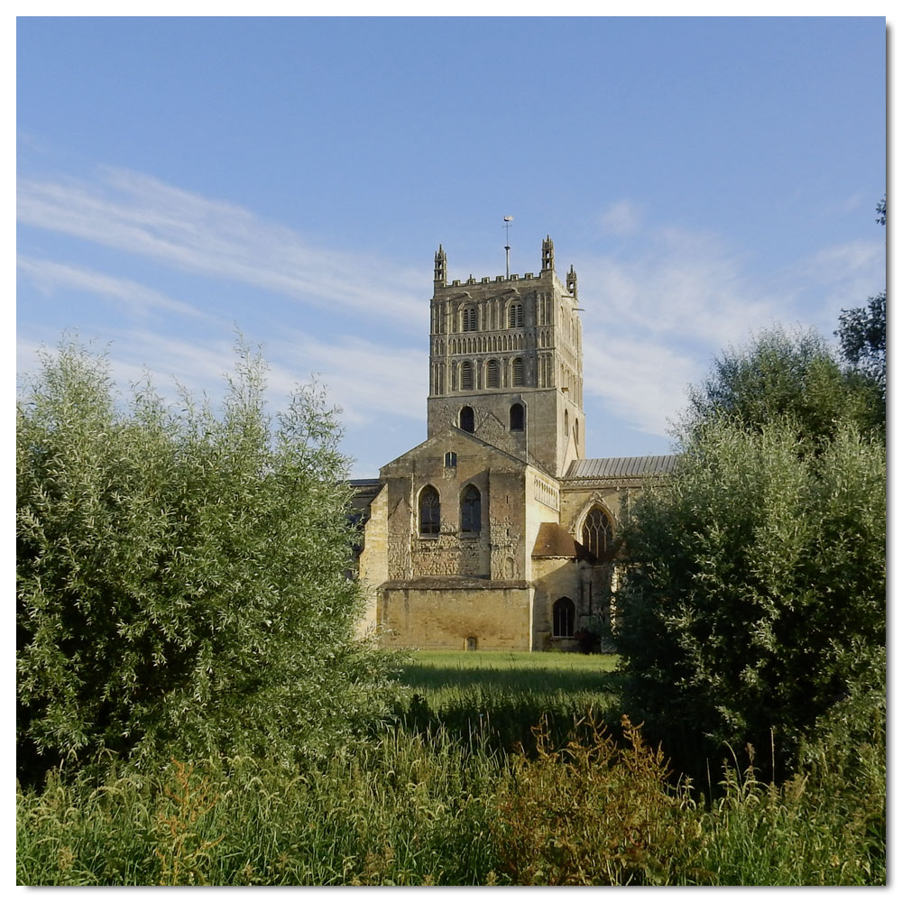 Morning walk in Tewkesbury, 